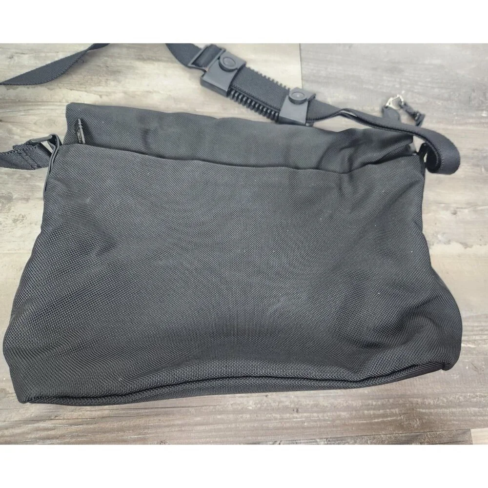TUMI Leather Trim Bag Flap Messenger Crossbody Laptop Shoulder Nylon 4367D3